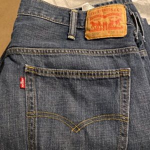 Blue 569 Levi’s jeans